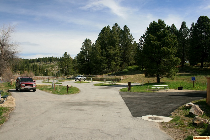 A view of Ridgeview Campgorund campsites 193 thru 199.