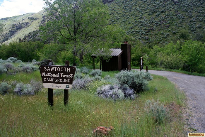 This is the entrance to Schipper Campground.