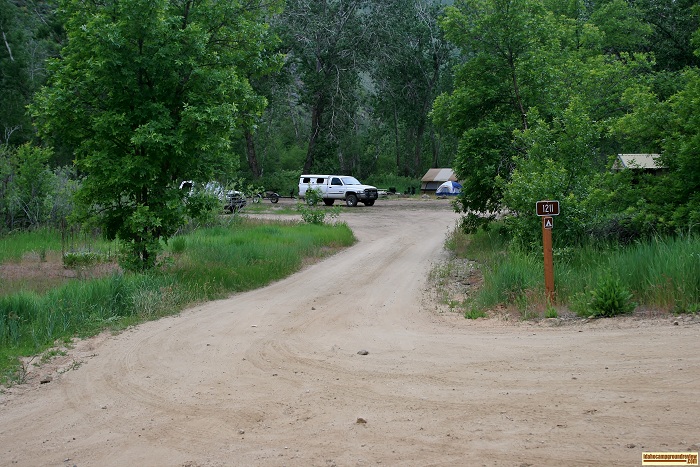 The entrance to 121i.