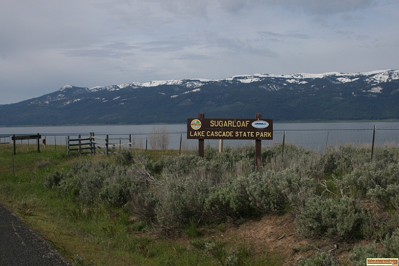 The entrance to Sugarloaf Campground.
