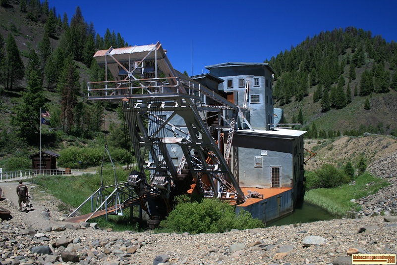 Yankee Fork Gold Dredge
