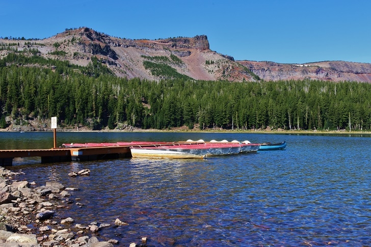 Camping in Oregons Three Creek Meadow Campground.