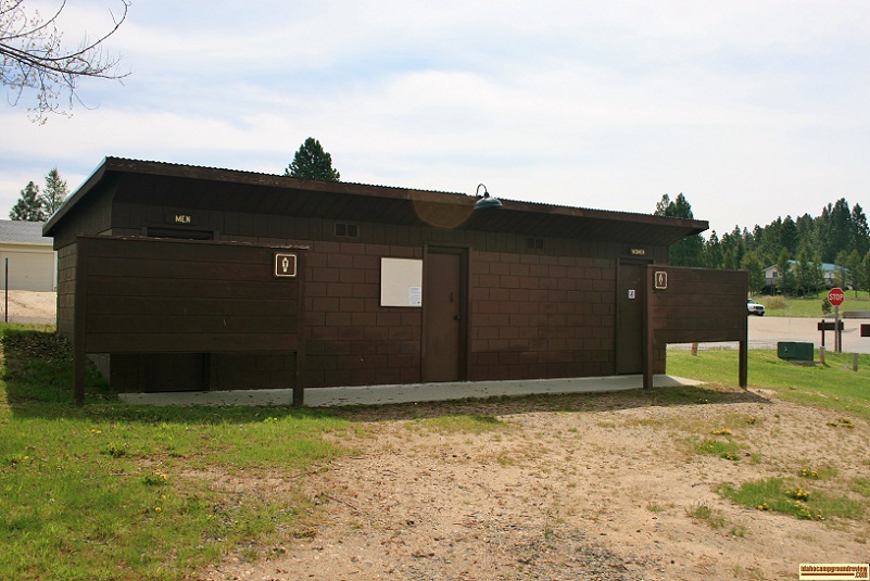 Van Wyck Campground has flushing toilets.