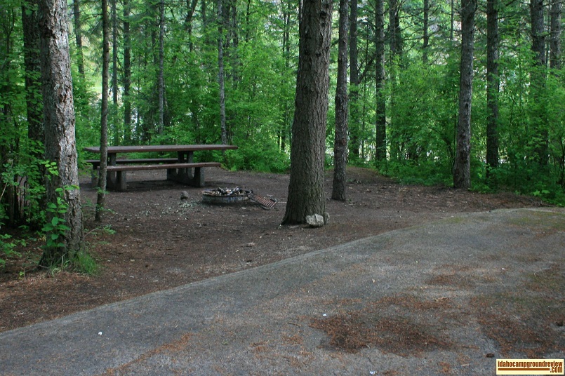 Wilderness Gateway Campground on the Lochsa River