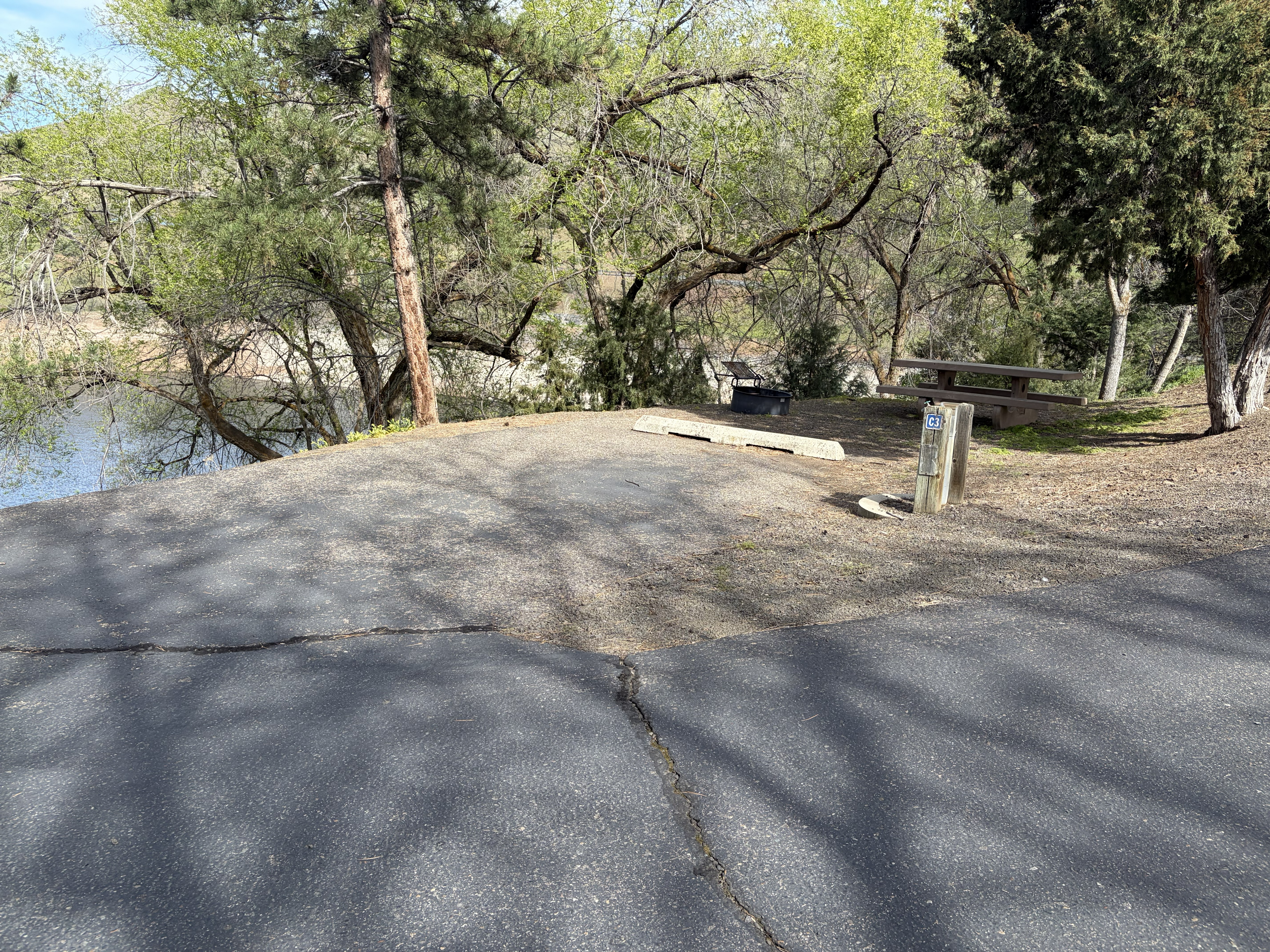 Woodhead Park Campsites