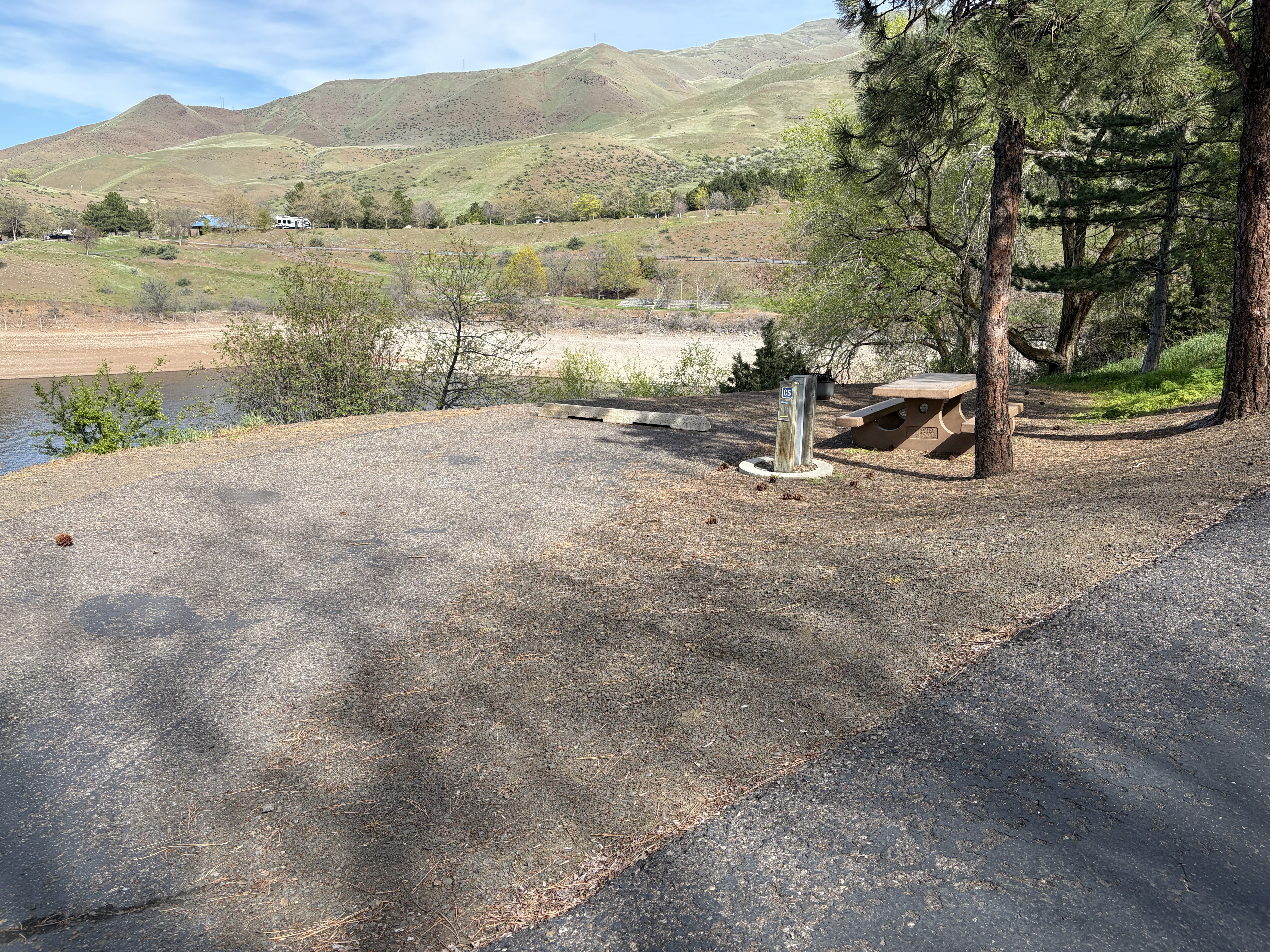 Woodhead Park Campsites