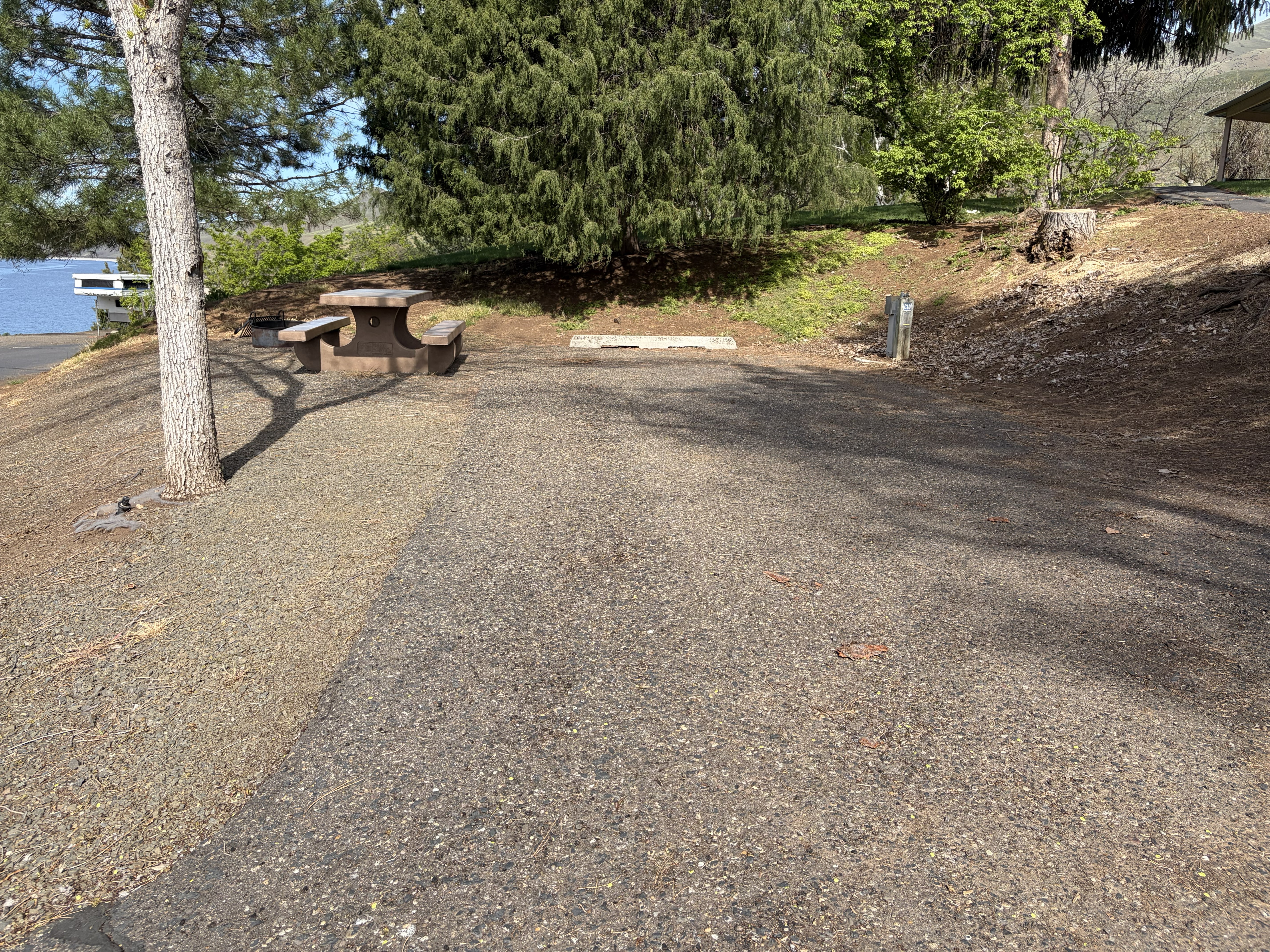 Woodhead Park Campsites