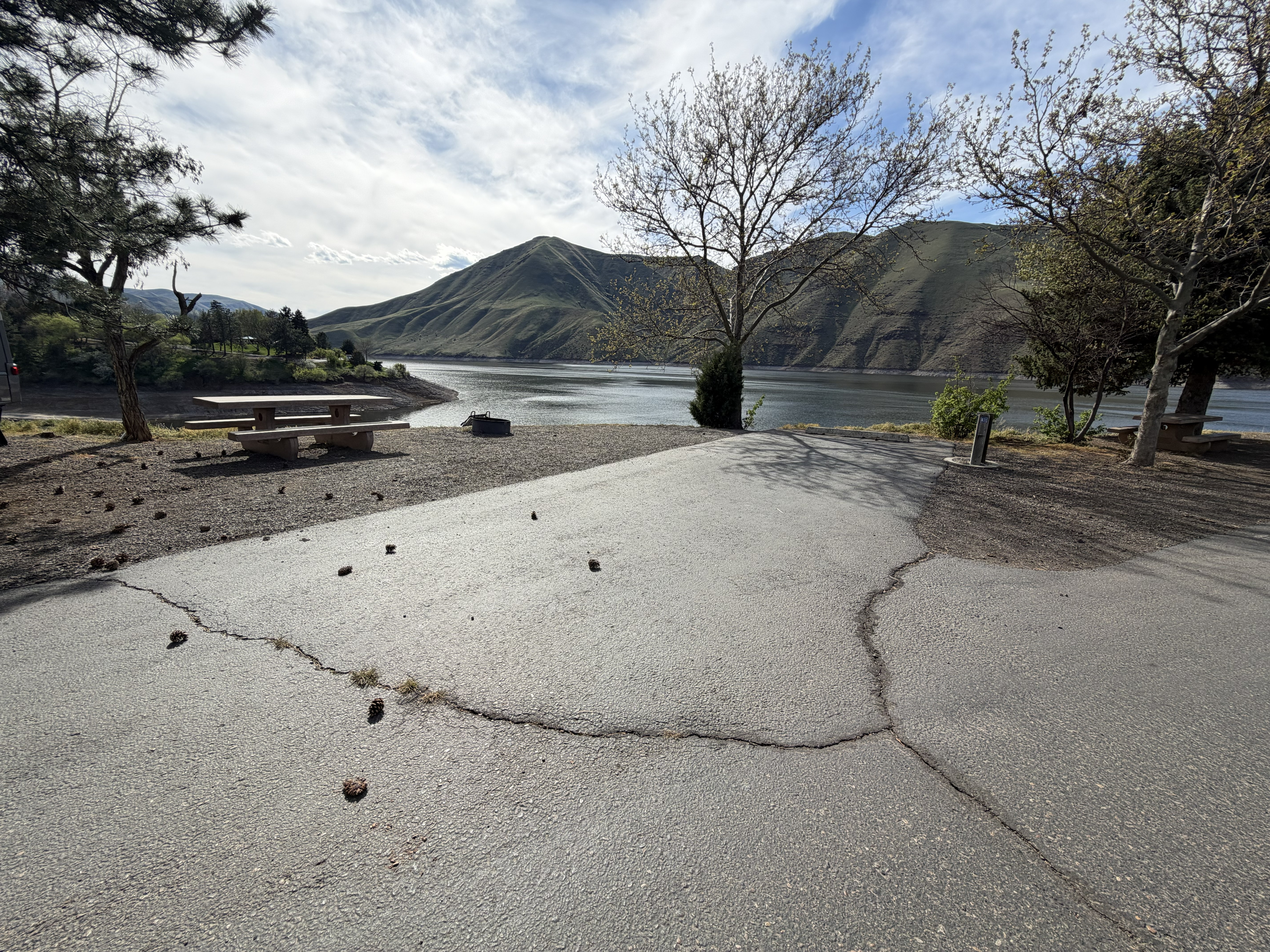 Woodhead Park Campsites