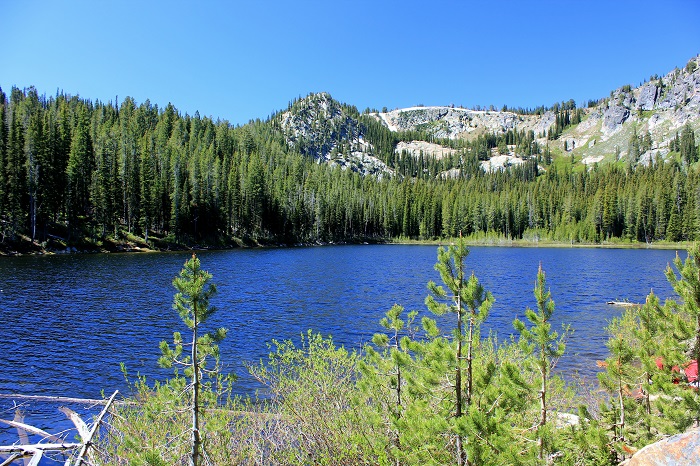 Hike to Skein Lake