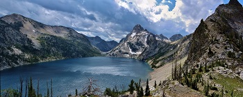 A panaramic view of Alpine Lake, Mount Regan and Alpine Peak.