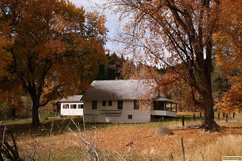 picture of an old ranch house near Bear idaho