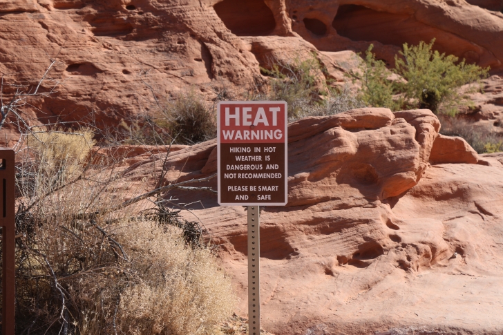 A guide to Valley of Fire State Park in Nevada.
