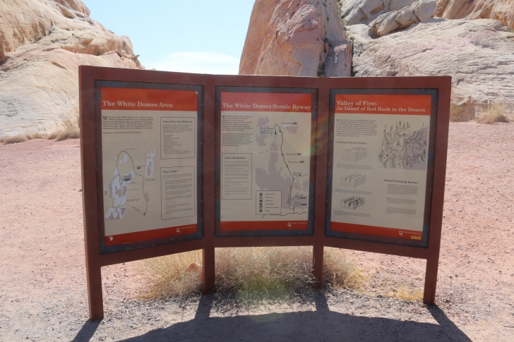 A guide to Valley of Fire State Park in Nevada.