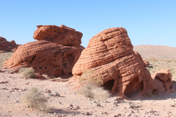 A guide to Valley of Fire State Park in Nevada.