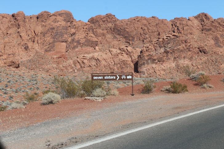 A guide to Valley of Fire State Park in Nevada.