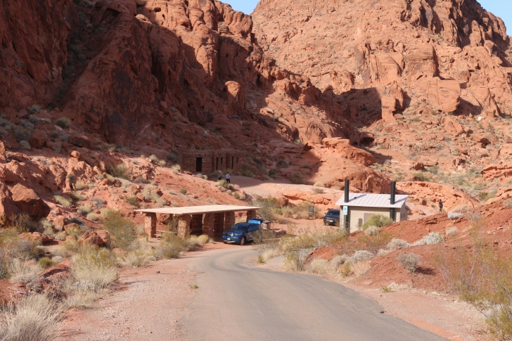 A guide to Valley of Fire State Park in Nevada.